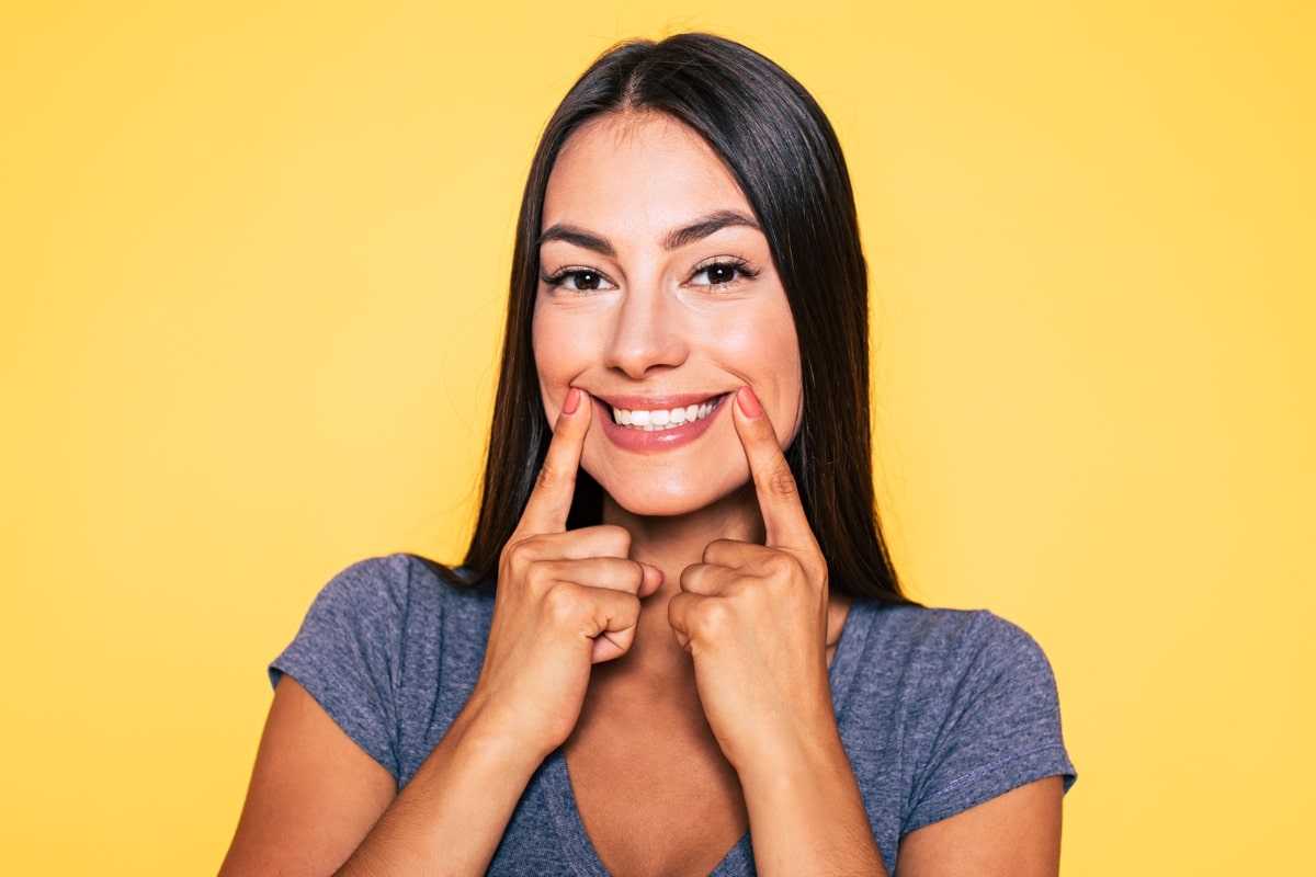 Teeth Whitening Garland